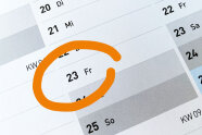 Spalte eines Kalenders mit Kreis um "23 Fr"